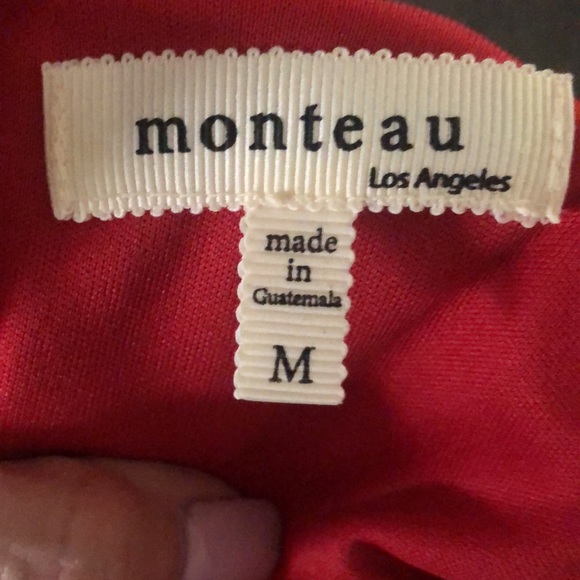MONTEAU RED COCKTAIL DRESS Size Medium. Dress has 3 slits just below neckline. - Picture 7 of 7